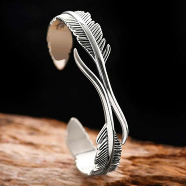 FeatherFlow - Adjustable Bracelet with Silver Feathers - Elegant & Lightweight