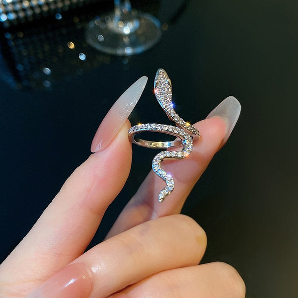 Aurora – Snake Ring – Timeless, Empowering & Stylish