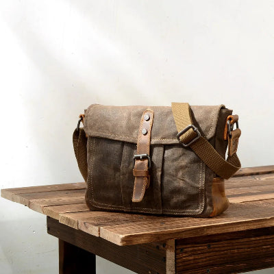 Roger | Vintage Crossbody Messenger Bag