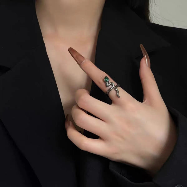 Aurora – Snake Ring – Timeless, Empowering & Stylish