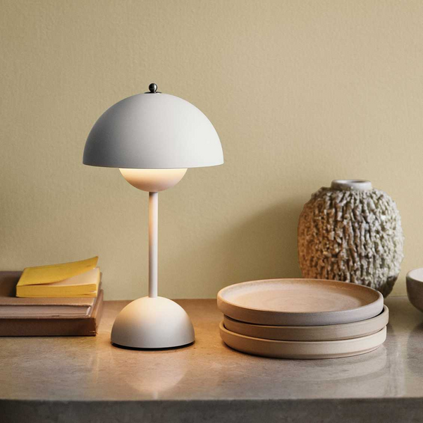 LumeSphere | Chic Modern Globe Lamp